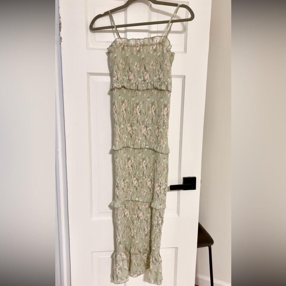 Vici Floral Ruffle Midi Dress - Cream and Green - Picture 2 of 3